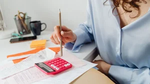 Administración de facturas y cobros pendientes en oficina